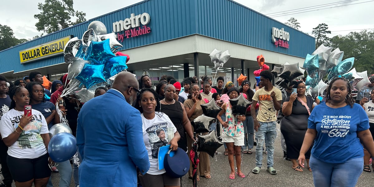 ‘Such a tragedy’: Loved ones gather at to honor 17-year-old killed in Tallahassee crash