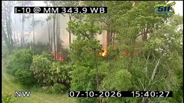 Crews contain 5-acre brush fire along I-10 near US 301; drivers should use caution