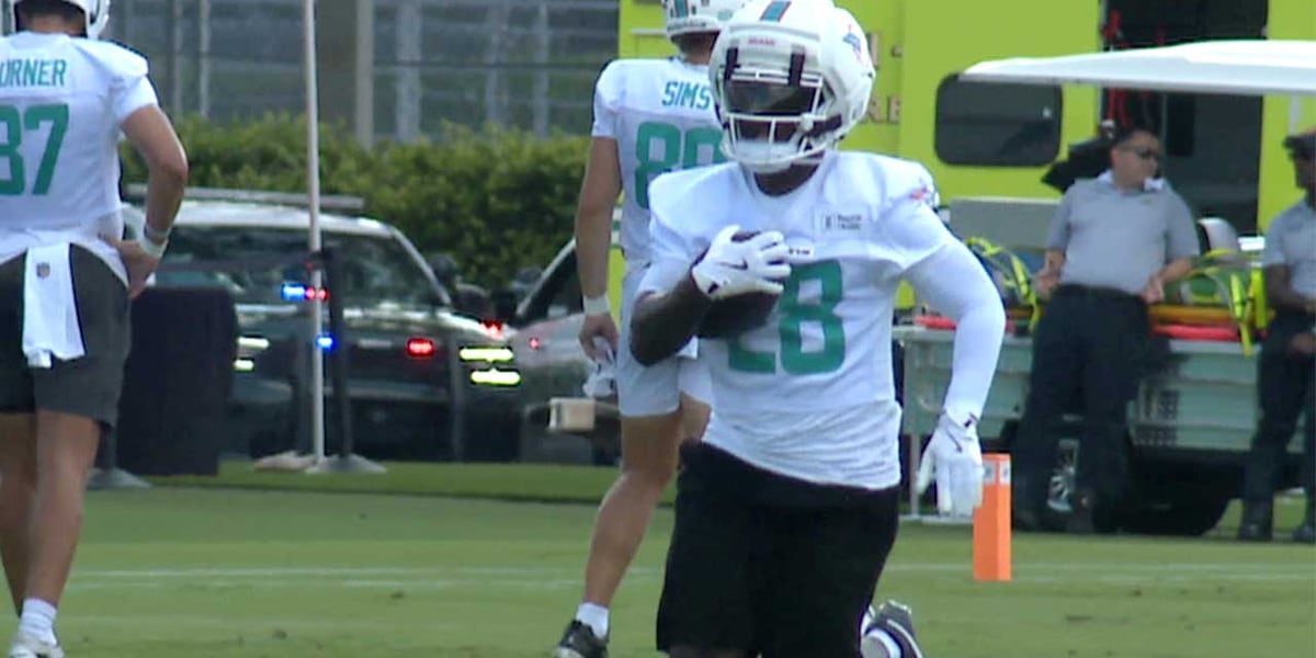 Miami Dolphins training camp opens with 11-on-11 drills as team eyes run-first identity