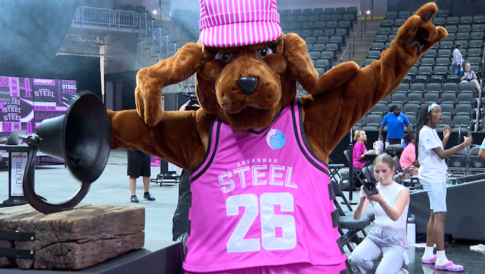 Savannah Steel unveil first mascot Belle, fall to Jacksonville Waves