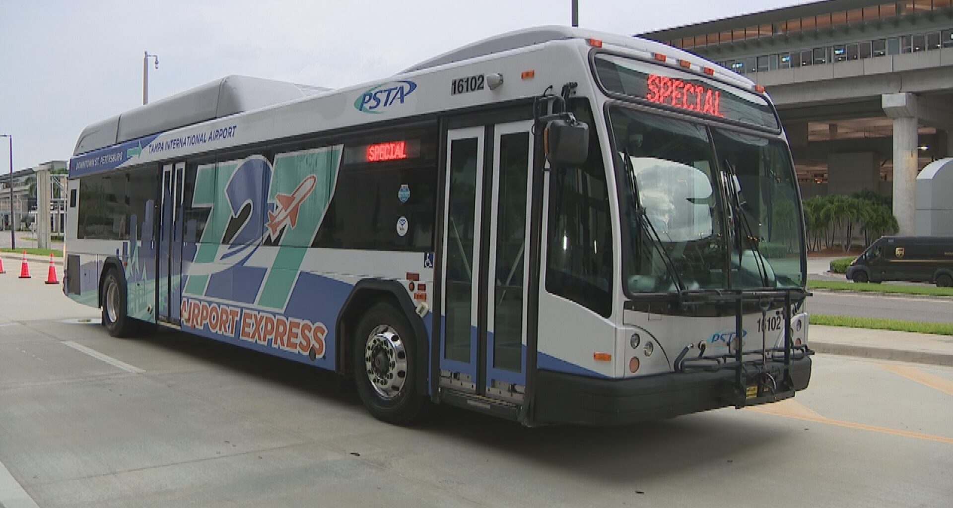 Route 727 debuts with express link from downtown St. Pete to Tampa airport