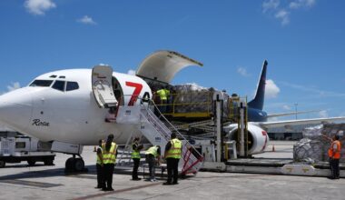 U.S. sends cargo plane from Miami to Cuba with humanitarian aid while still pressuring the island's government