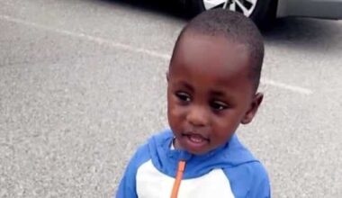 Mother charged after 2-year-old accidentally shot in Florida
