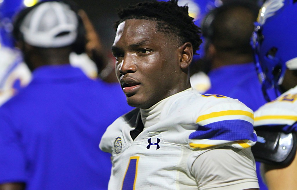 Kamauri 'Bam' Whitfield of TFA commits to Florida Gators