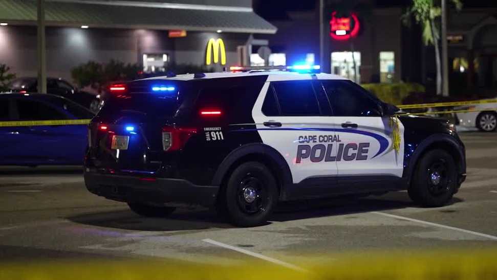 Police investigate disturbance at Cape Coral shopping plaza