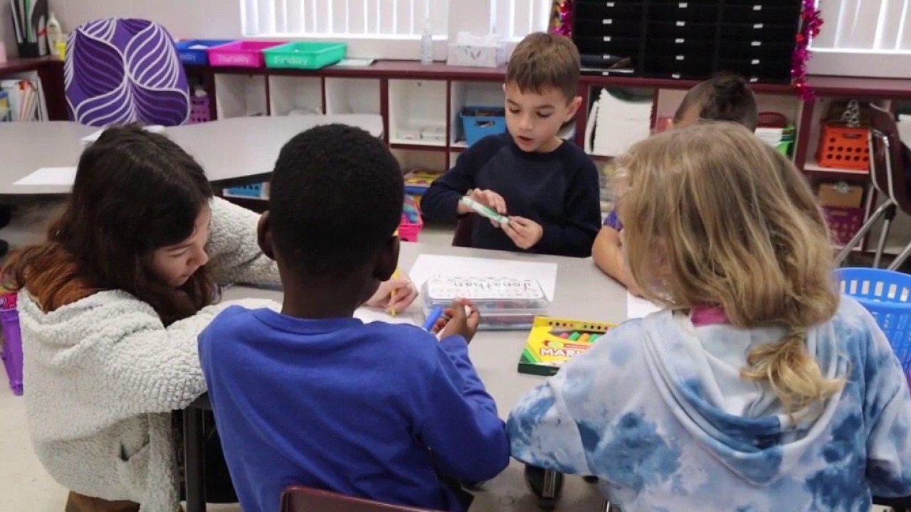 District scales back technology in classrooms