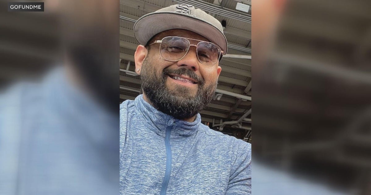 Fundraiser held for family of Buffalo Grove High School security guard killed in car crash