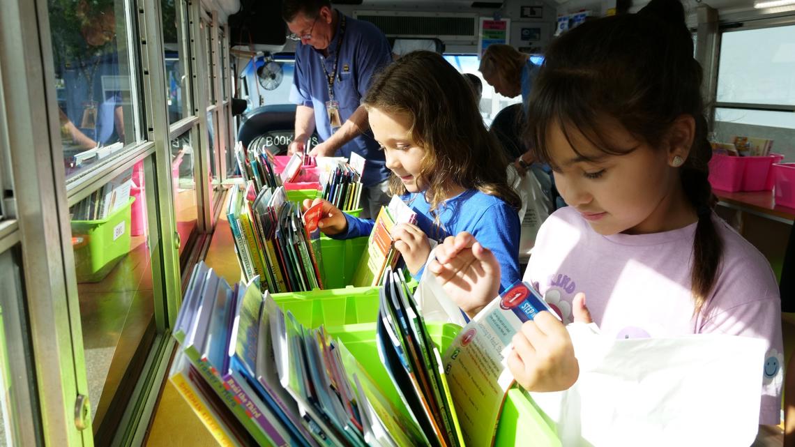Summer Book Bus to roll through Pinellas County