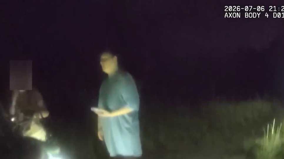 Bodycam captures reunion after deputies find lost Florida teen