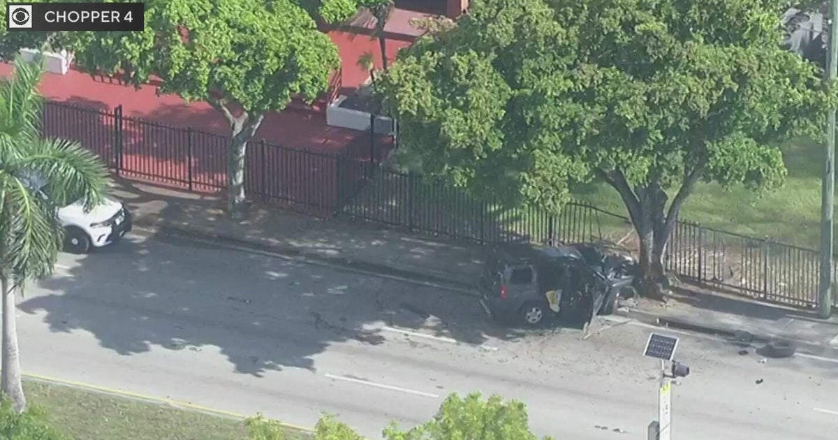 1 killed when vehicle bursts into flames following crash in northwest Miami-Dade, deputies say