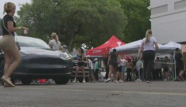 Hundreds gather donations for Venezuela earthquake victims despite 4th of July holiday weekend