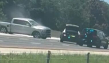 Florida police spray bullets at homicide suspect's vehicle following car chase