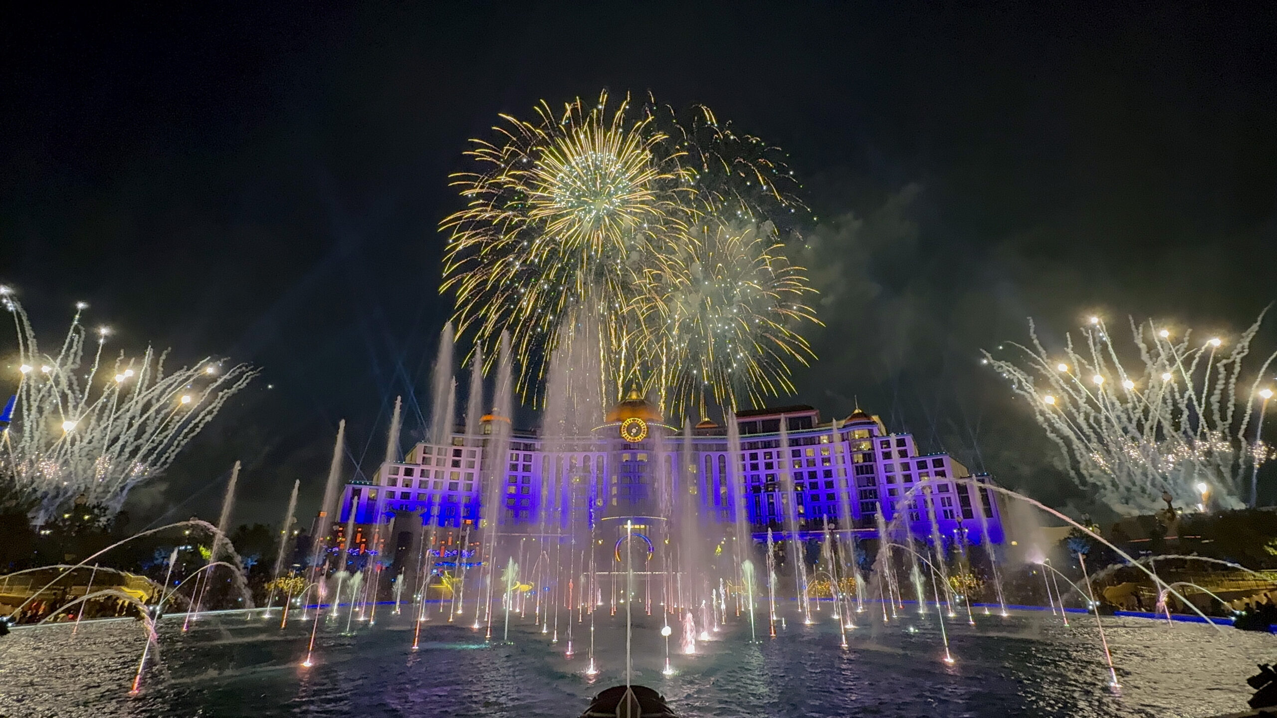 Universal Celestial Goodnight Fireworks Show Premieres at Epic Universe