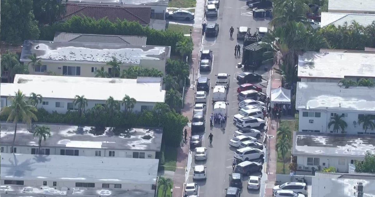 17-year-old shot, killed by deputy in Miami Beach after displaying weapon while warrant was being served