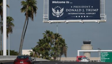 Florida air travelers won't get free passes to avoid Trump airport: United
