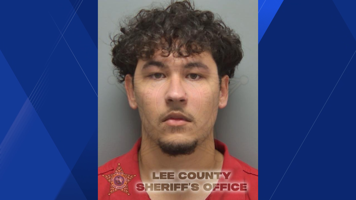 2 arrested after being accused of street racing in front of officer in Cape Coral