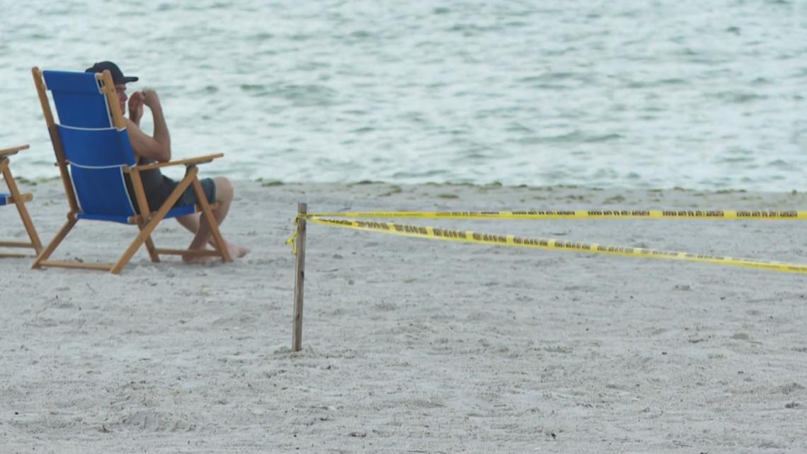 1 dead, 3 others hospitalized after lightning strike on Florida beach