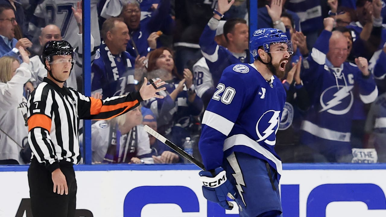 Maple Leafs Complete Trade With Tampa Bay