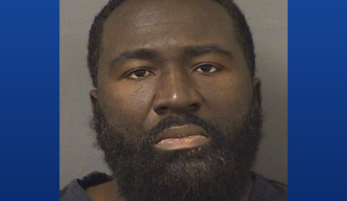 Florida man pleads guilty to having relationship with student