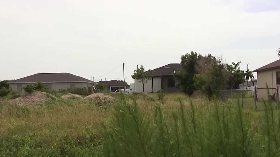 Dirt piles left on empty Cape Coral lot, no one has cleaned it up