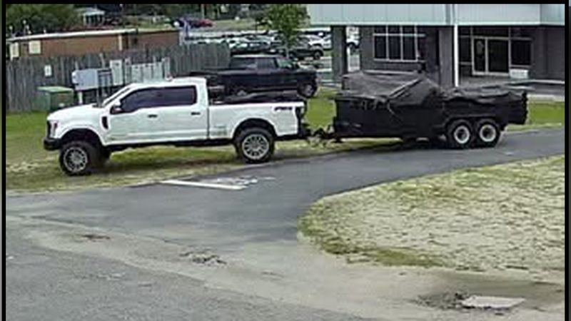 Jacksonville police seek help identifying person in cell tower larceny investigation