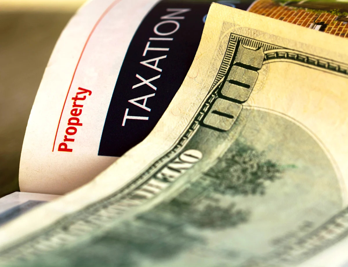 Bipartisan former lawmakers sue over Florida property tax overhaul