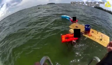 VIDEO: 2 rescued after boat sinks in Florida Intracoastal Waterway