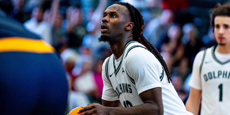 Former Dolphin McCray Signs Exhibit 10 Contract With Lakers
