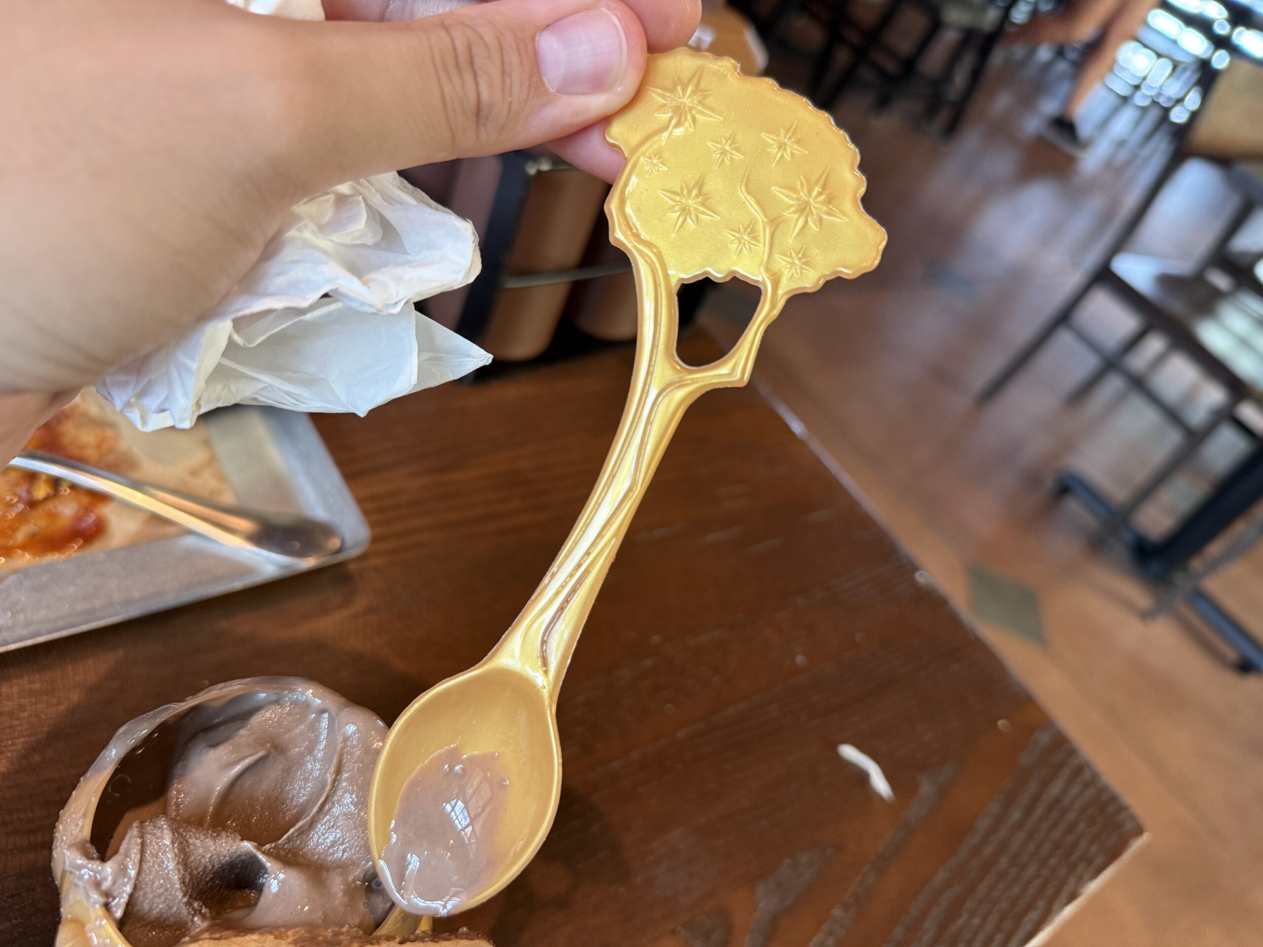 The chocolate hazelnut ice cream is sweet with a light hint of hazelnut flavor. I wish the marshmallow was melted a little more; the top was very soft and sticky, but about a centimeter or two down it turned into a very solid piece. The graham crackers are what you would expect from out of a bag.