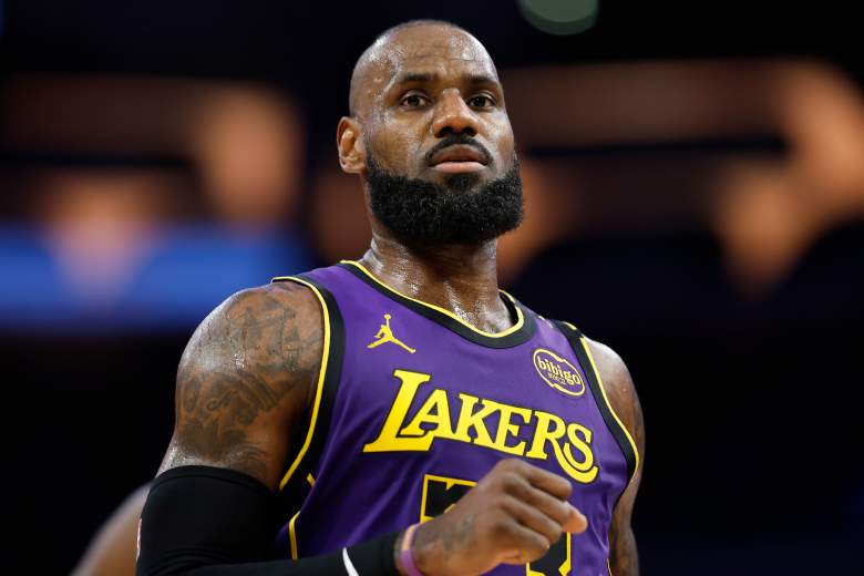 Golden State Warriors v Los Angeles Lakers