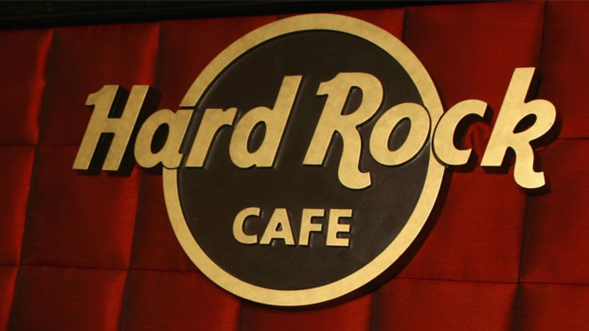 Woman assaulted at Hard Rock Cafe at Bayside Marketplace, police say – NBC 6 South Florida