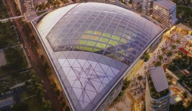 Tampa Mayor Clashes With City Council Over Delayed Rays Stadium Deal