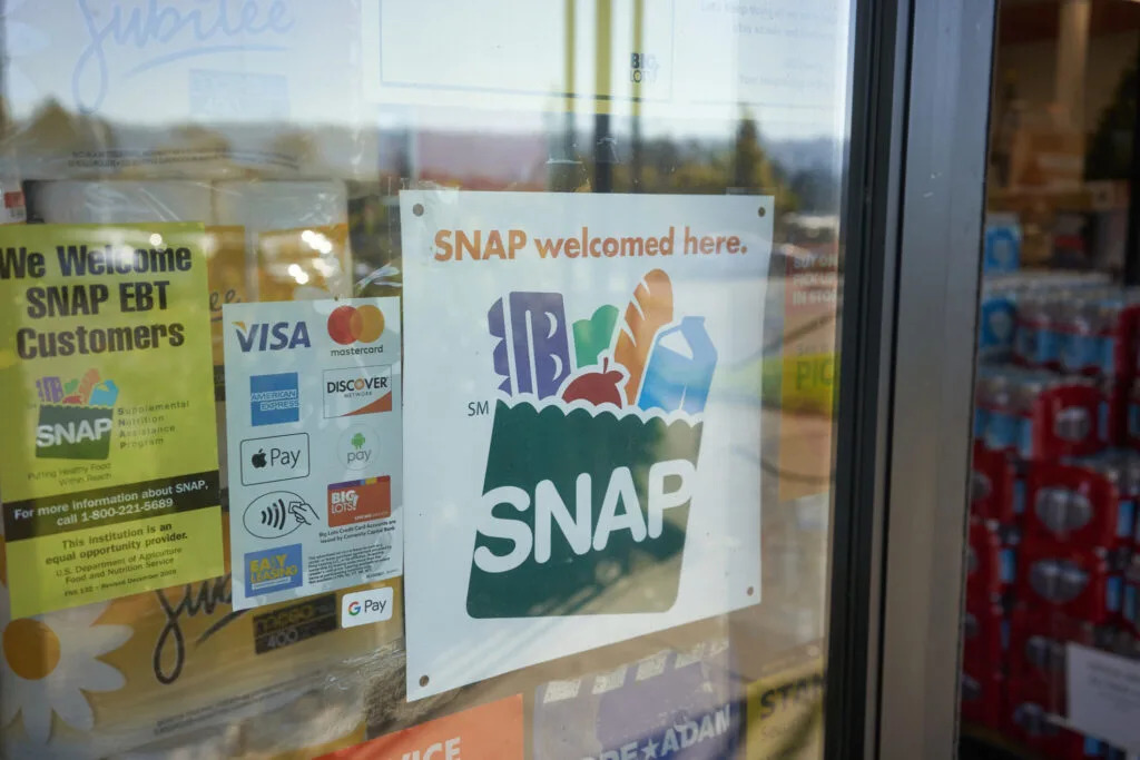 Fewer Florida residents are receiving federal food benefits