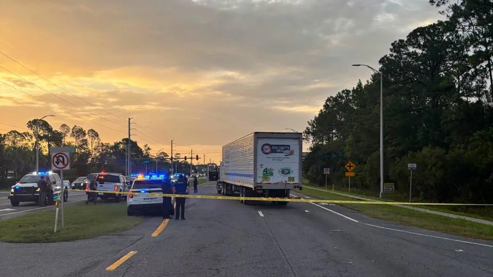 Man Fleeing ICE Agents In Florida Dies After Being Hit By A Truck