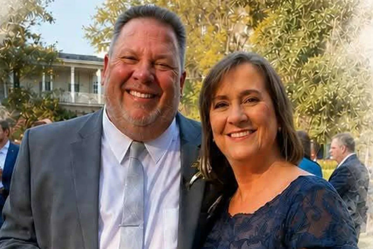 Husband and Wife of 35 Years Die After Tree Falls on Their Car During Sudden Storm