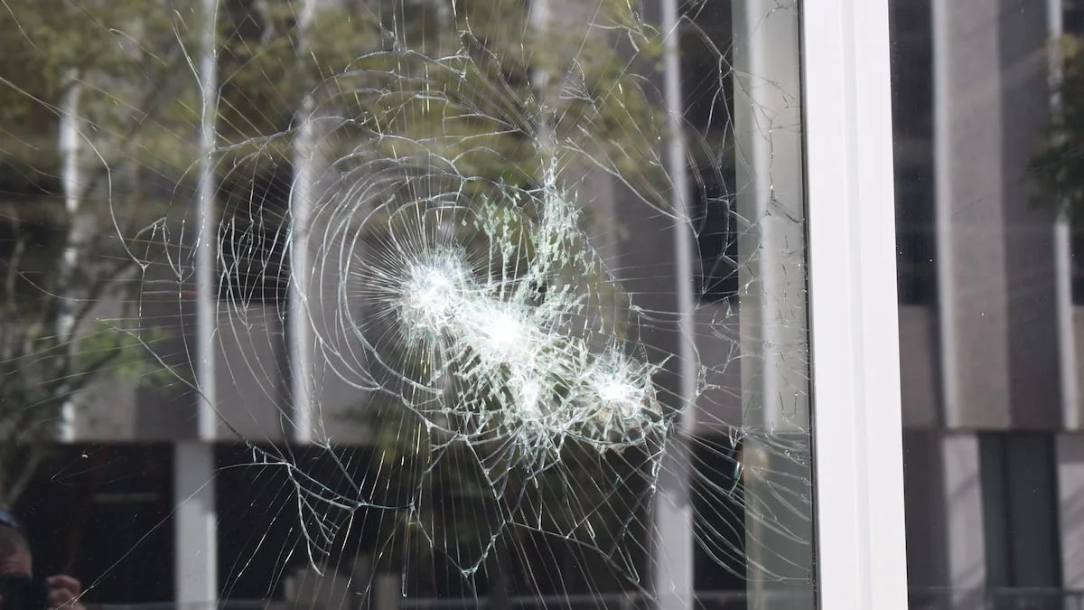 Police arrest 2nd suspect accused of vandalizing St. Pete’s tallest building