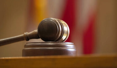After client died, his Florida lawyers settled his cases and took the money