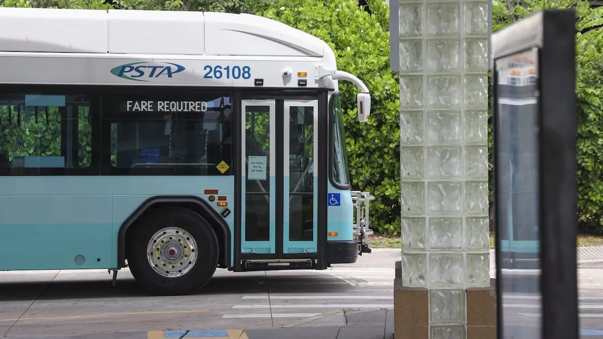 Catch a bus to Tampa airport from St. Pete? Here’s how, starting this fall