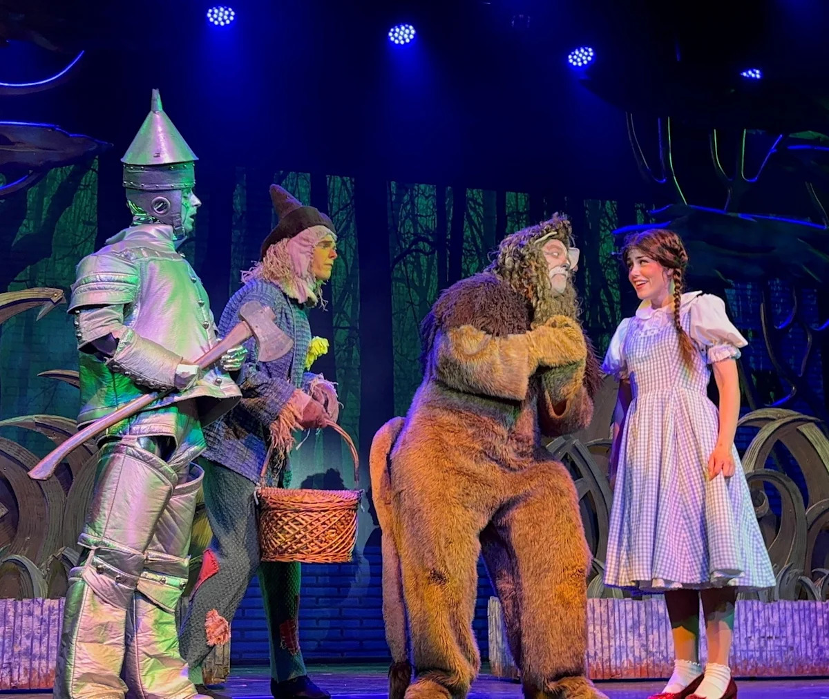 Millions have visited Fort Myers, Florida dinner theater. Here's why.