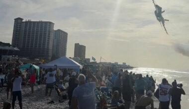 Florida beachgoers scream as Navy’s elite Blue Angels buzz them in ‘low altitude’ flight