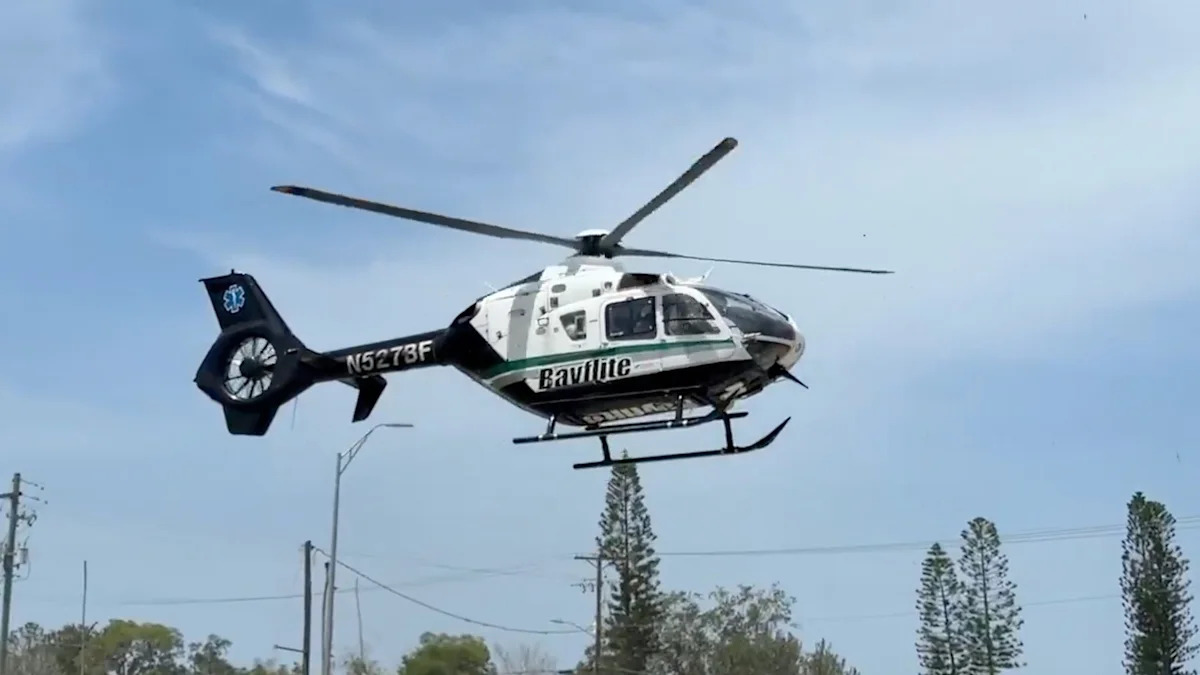 2 Florida deputies airlifted after shooting