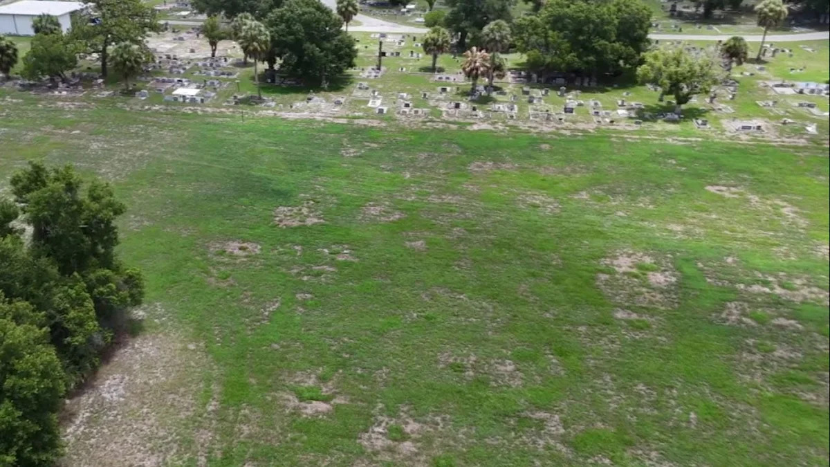 Tampa property rezoning: Land tract near historic cemeteries sparks unmarked grave concerns