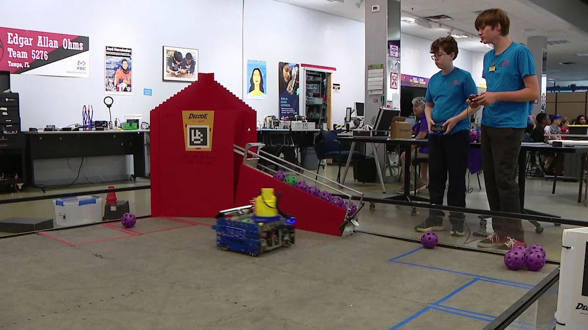 Longtime Tampa youth robotics team hosts first-ever summer camp fundraiser