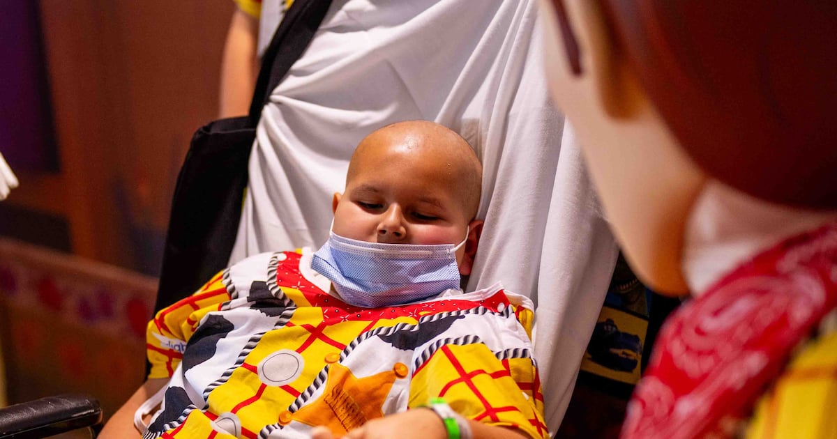 Toy Story 5 early screening delights young patients