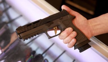 Orlando man files suit over spontaneous Sig Sauer discharge