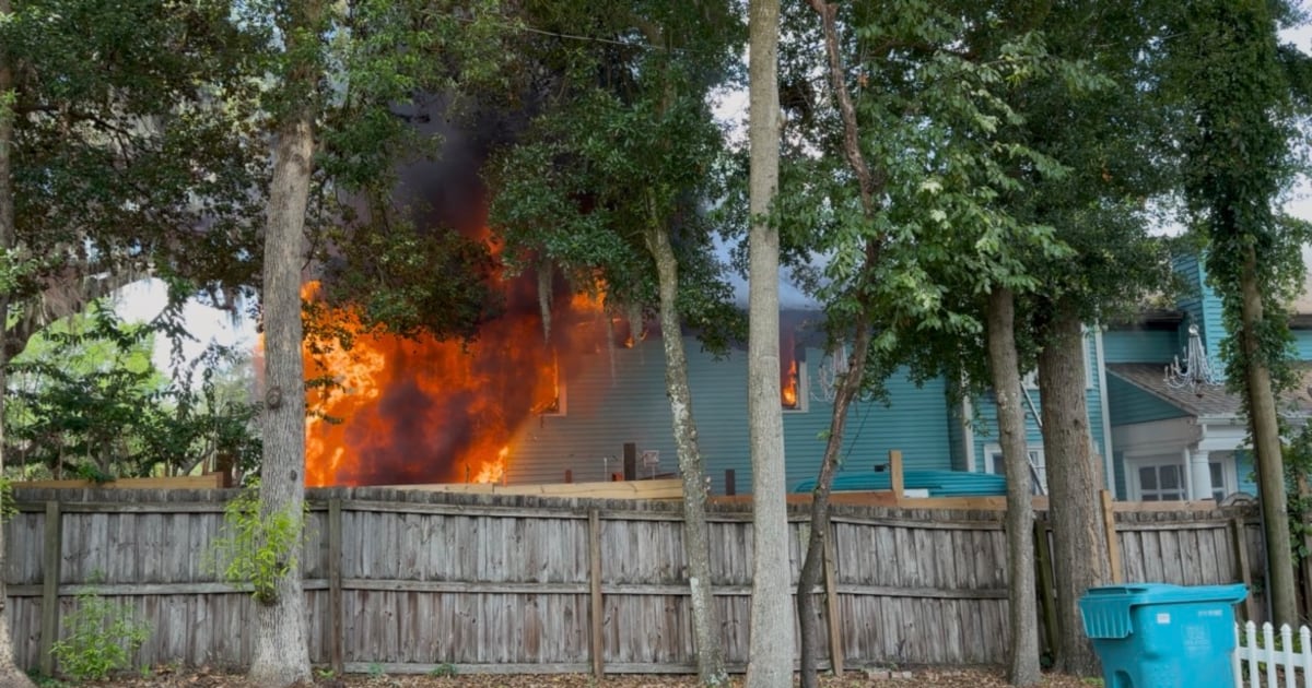Orlando fire department responding to house fire downtown
