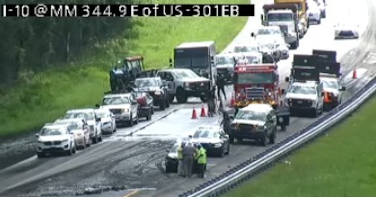 Accident closes I-10 Westbound lanes, traffic affected