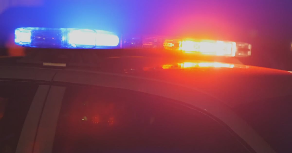 At least 1 hurt after crash in Miami County