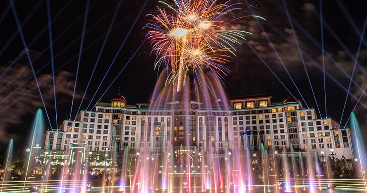 Universal Orlando's new Celestial Goodnight show