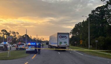 Man fleeing immigration officers in Florida is struck and killed by tractor trailer, police say